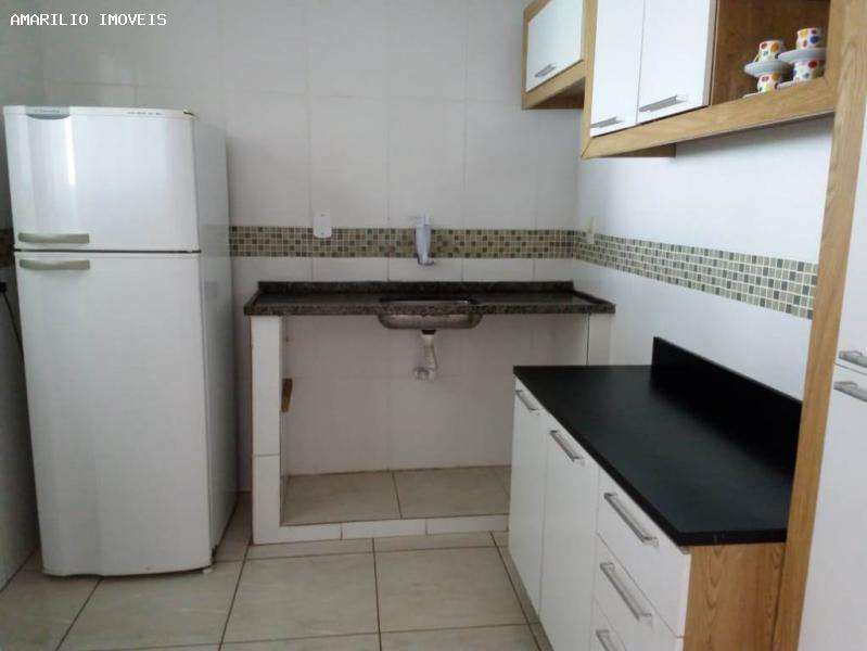 Casa à venda com 4 quartos, 200m² - Foto 4