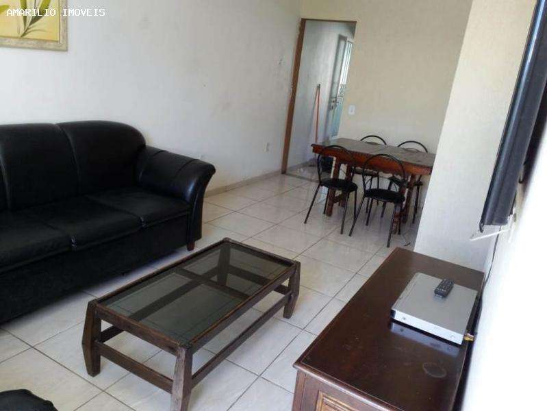 Casa à venda com 4 quartos, 200m² - Foto 2