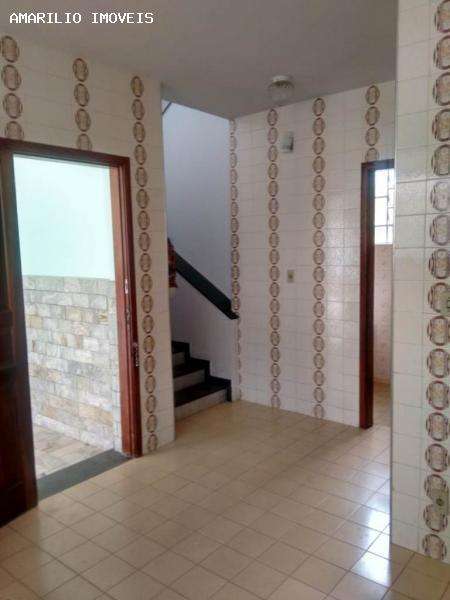 Casa à venda com 2 quartos, 300m² - Foto 3