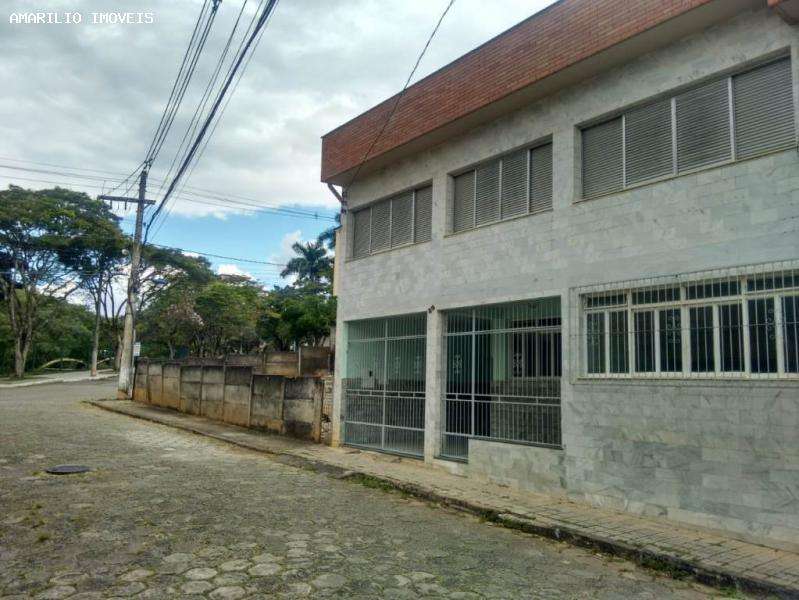 Casa à venda com 2 quartos, 300m² - Foto 2
