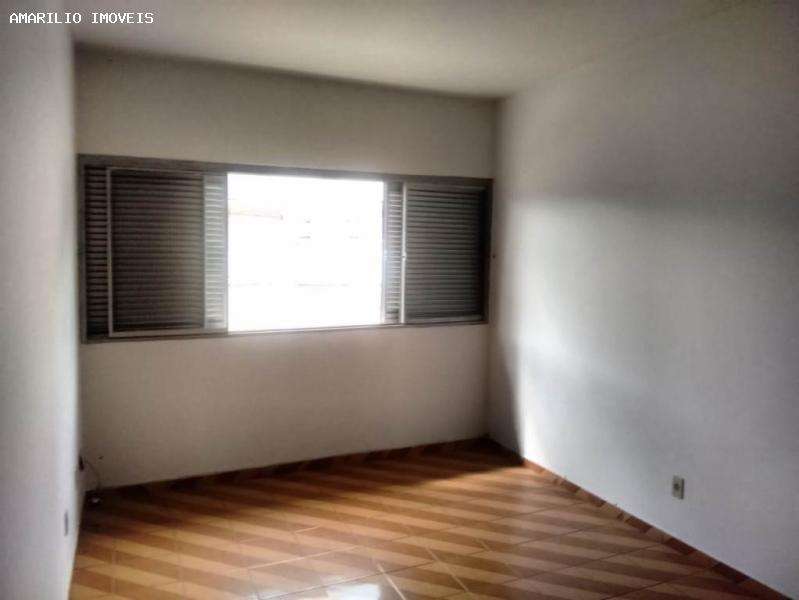 Casa à venda com 2 quartos, 300m² - Foto 6