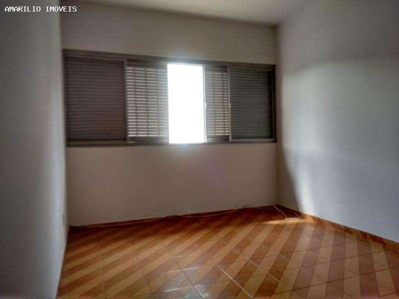 Casa à venda com 2 quartos, 300m² - Foto 8
