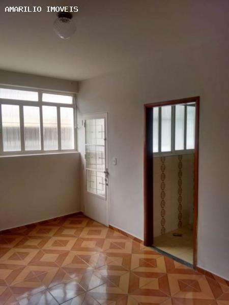 Casa à venda com 2 quartos, 300m² - Foto 11