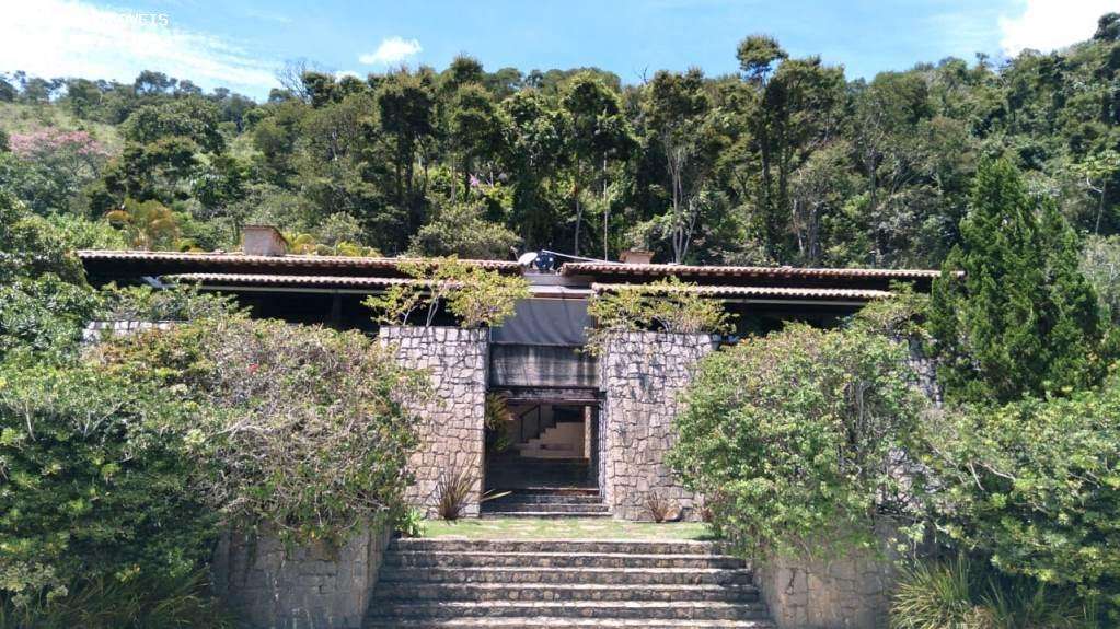 Fazenda à venda com 4 quartos, 450000m² - Foto 1