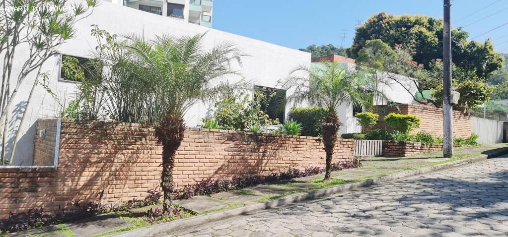 Casa, 4 quartos, 440 m² - Foto 1