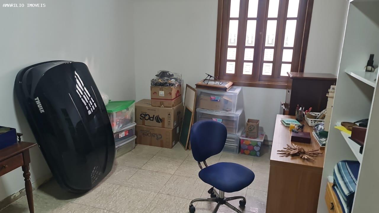 Casa, 3 quartos, 230 m² - Foto 12