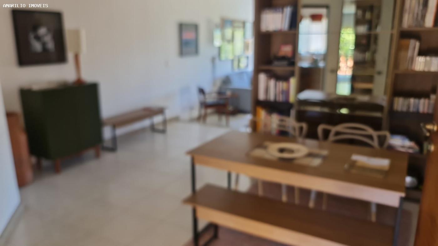 Casa, 3 quartos, 210 m² - Foto 3