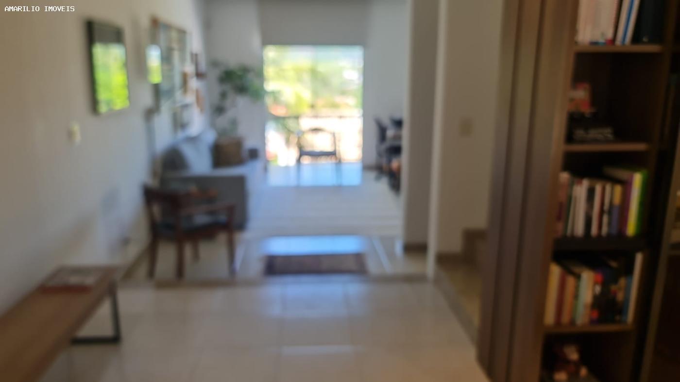 Casa, 3 quartos, 210 m² - Foto 4