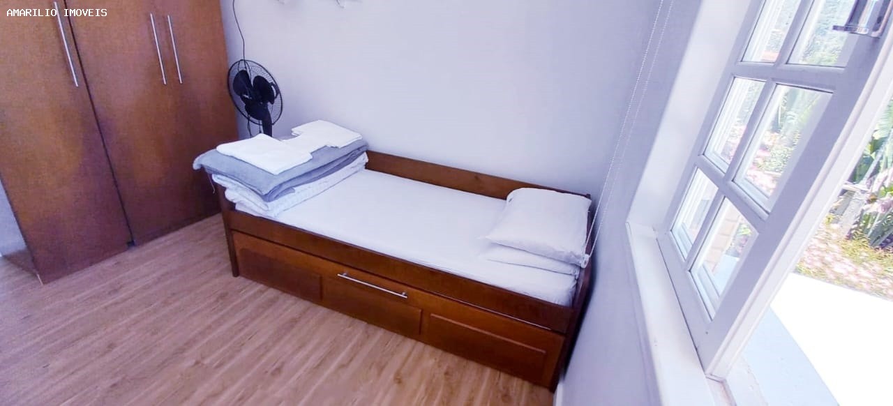 Casa à venda com 3 quartos, 300m² - Foto 14