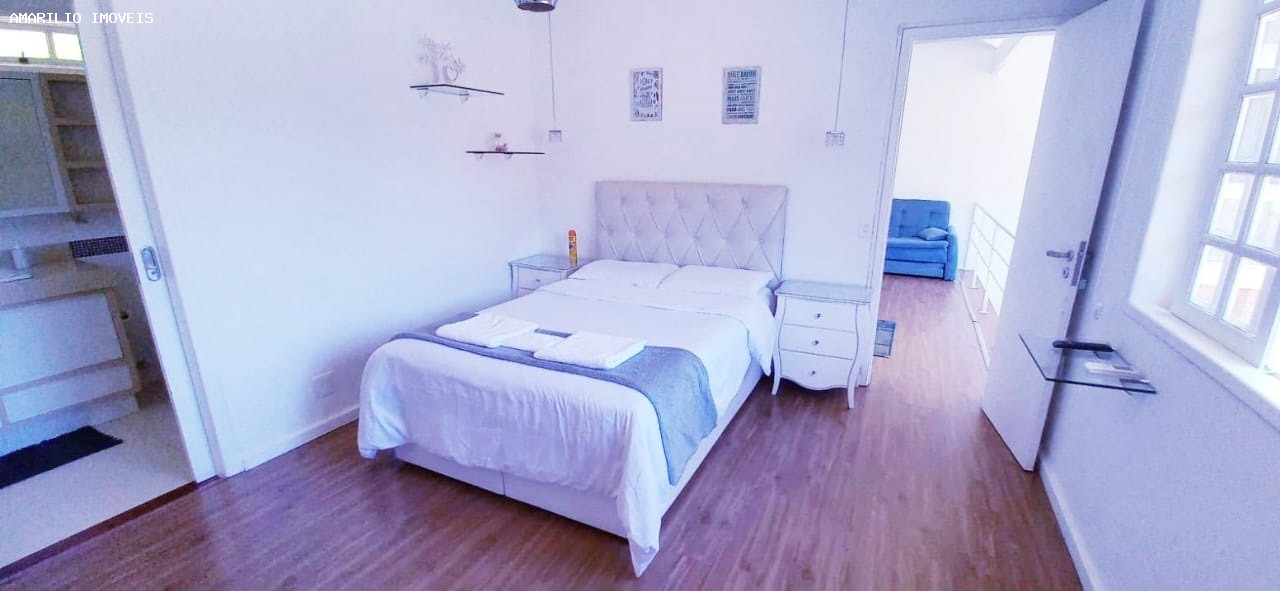 Casa à venda com 3 quartos, 300m² - Foto 17