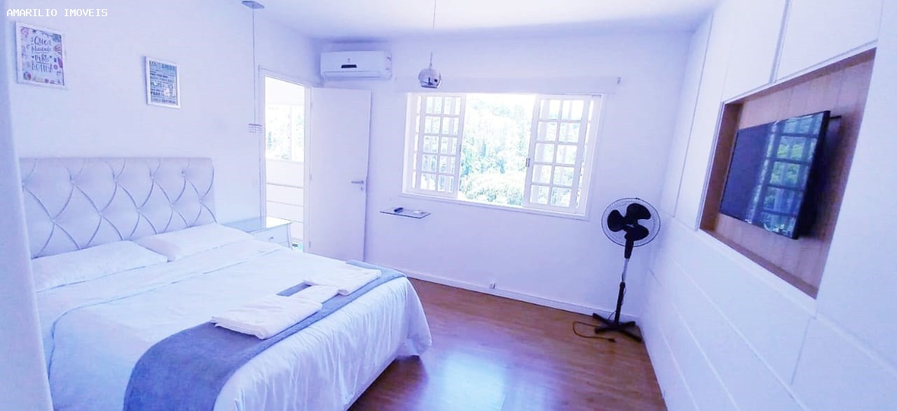 Casa à venda com 3 quartos, 300m² - Foto 15