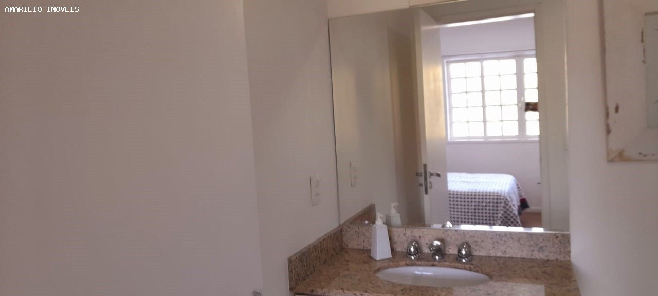 Casa à venda com 3 quartos, 300m² - Foto 22