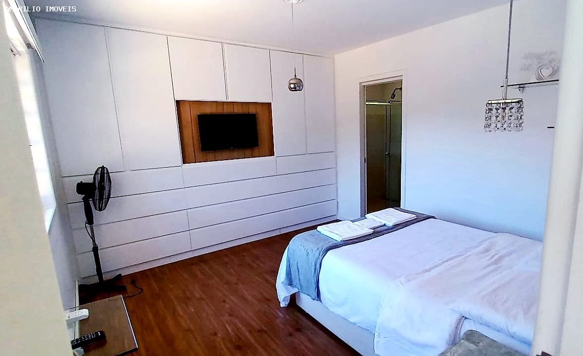 Casa à venda com 3 quartos, 300m² - Foto 20
