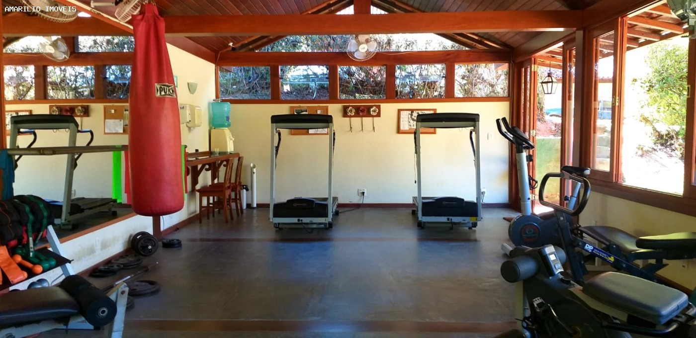 Casa à venda com 3 quartos, 300m² - Foto 43