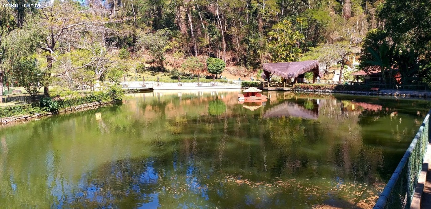 Casa à venda com 3 quartos, 300m² - Foto 54