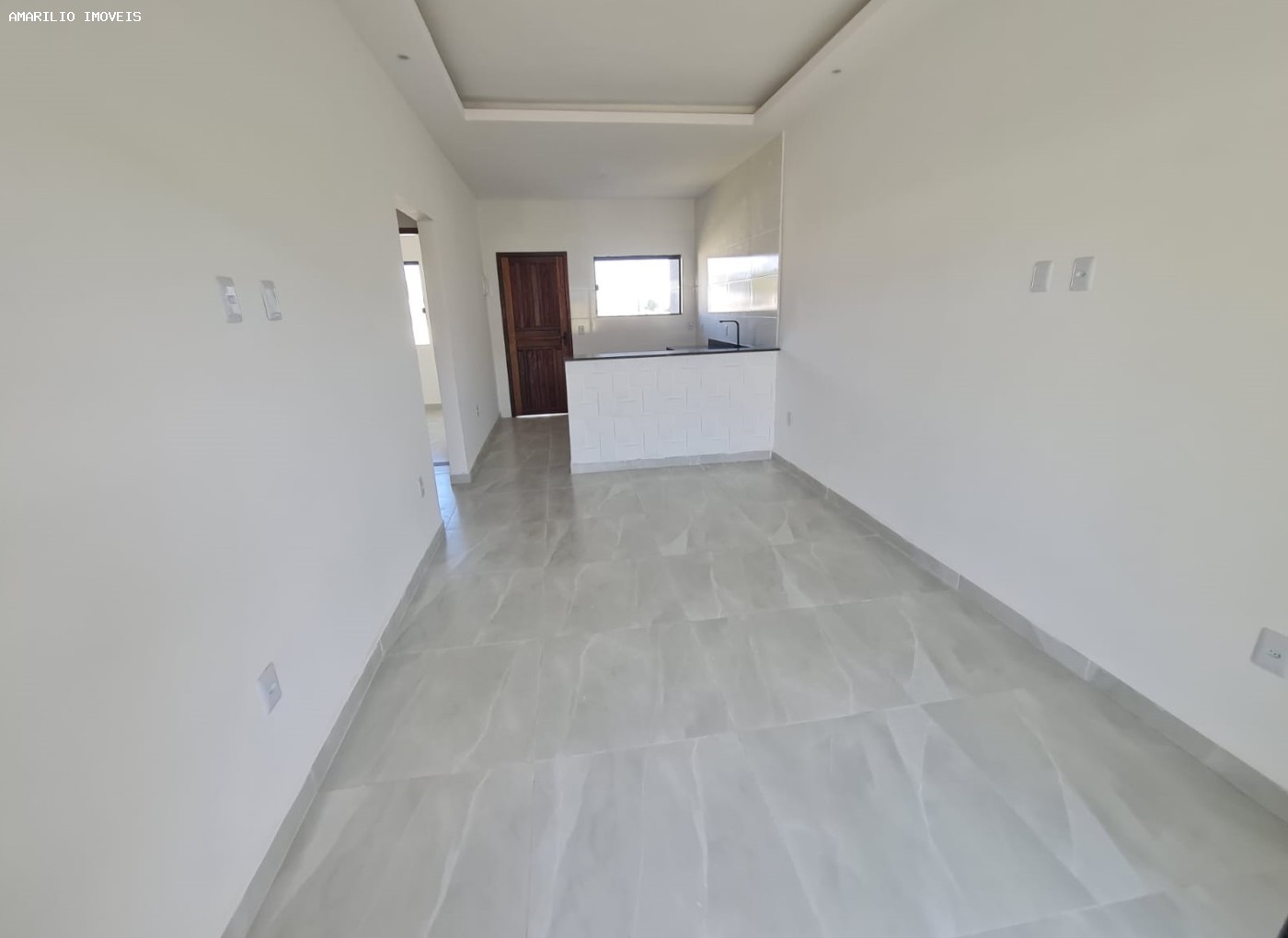 Casa à venda com 2 quartos, 67m² - Foto 2