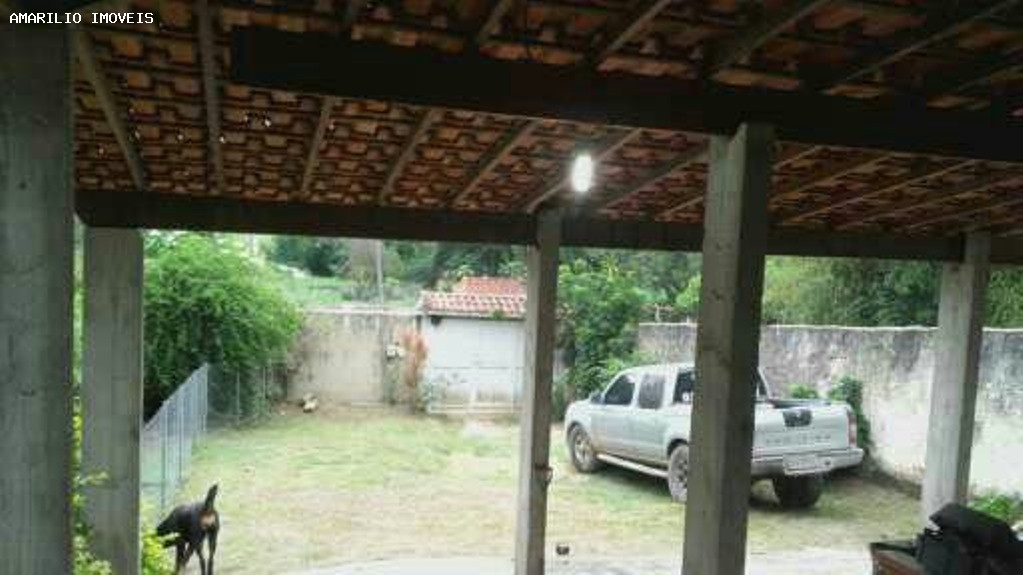 Chácara, 2 quartos, 1130 m² - Foto 2