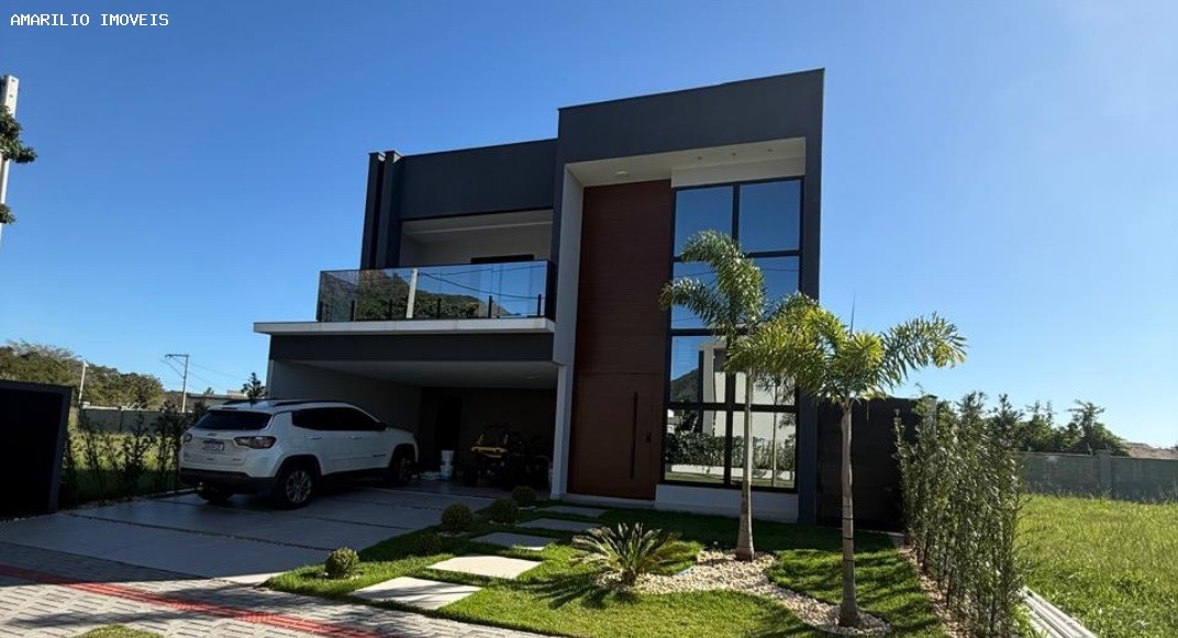 Casa, 4 quartos, 298 m² - Foto 1