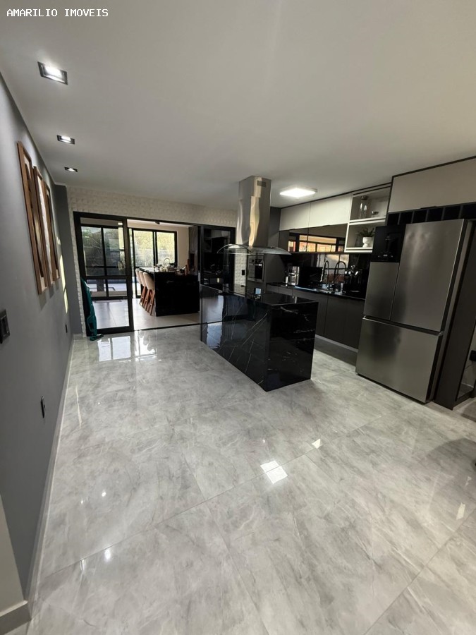 Casa, 4 quartos, 298 m² - Foto 37